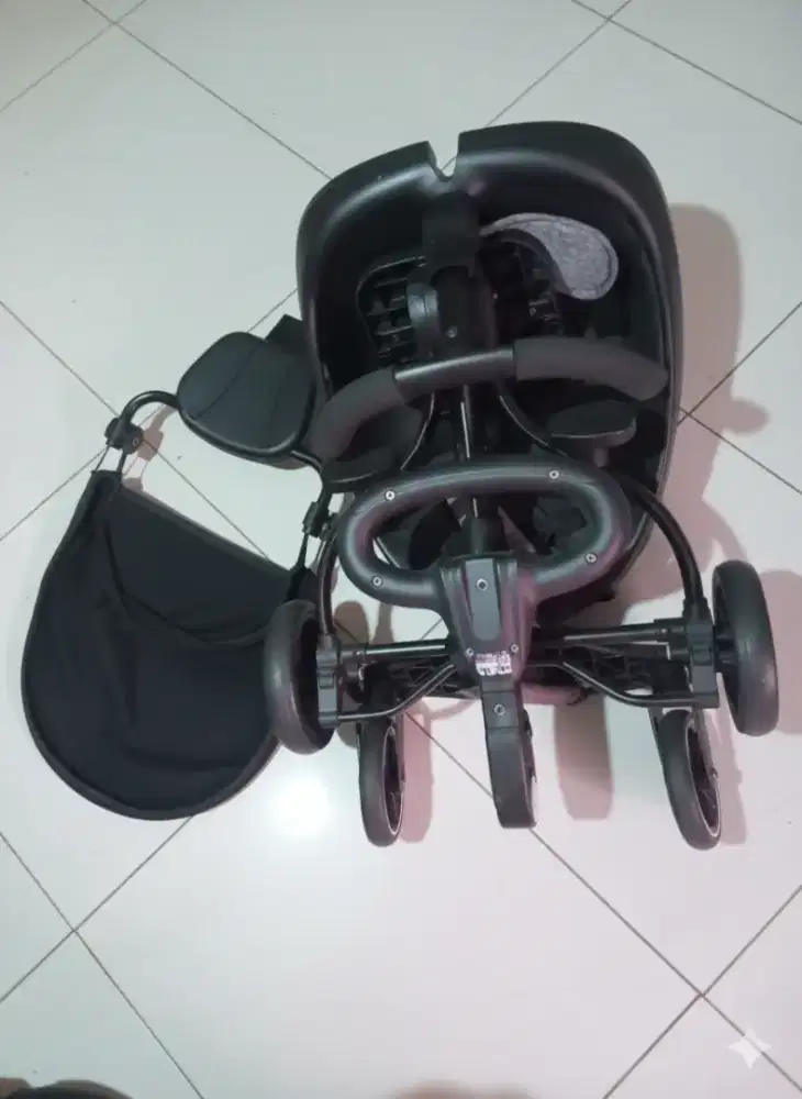 Stroller bayi lipat