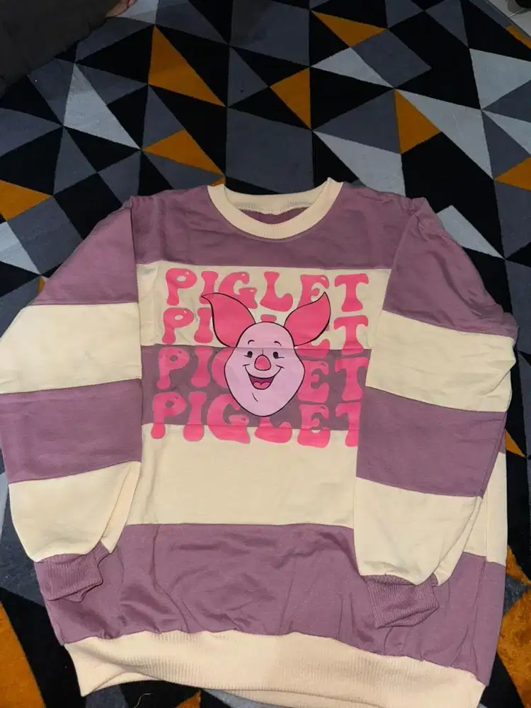 Bajunya baru belum pernah di pakai