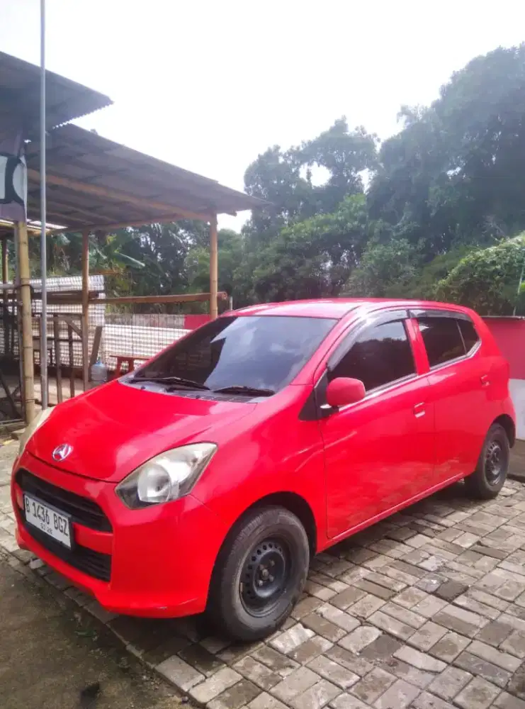 Daihatsu Ayla 2015 Bensin Manual Merah