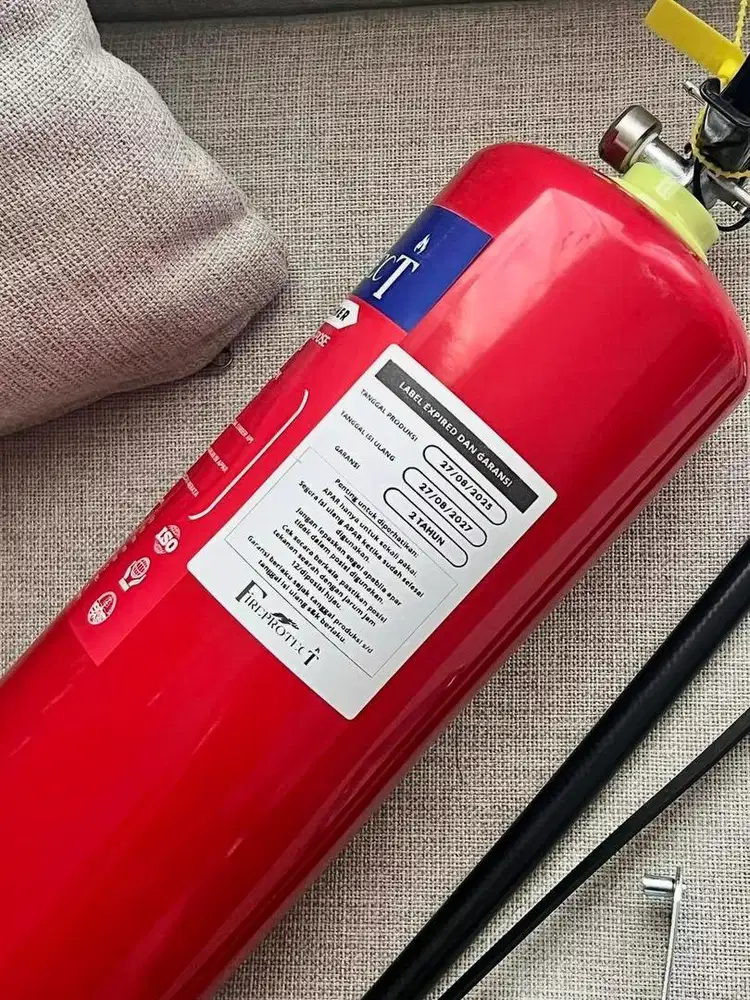 ALAT PEMADAM KEBAKARAN ATAU APAR