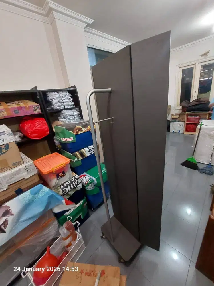 Dijual Cermin Tinggi Bekas