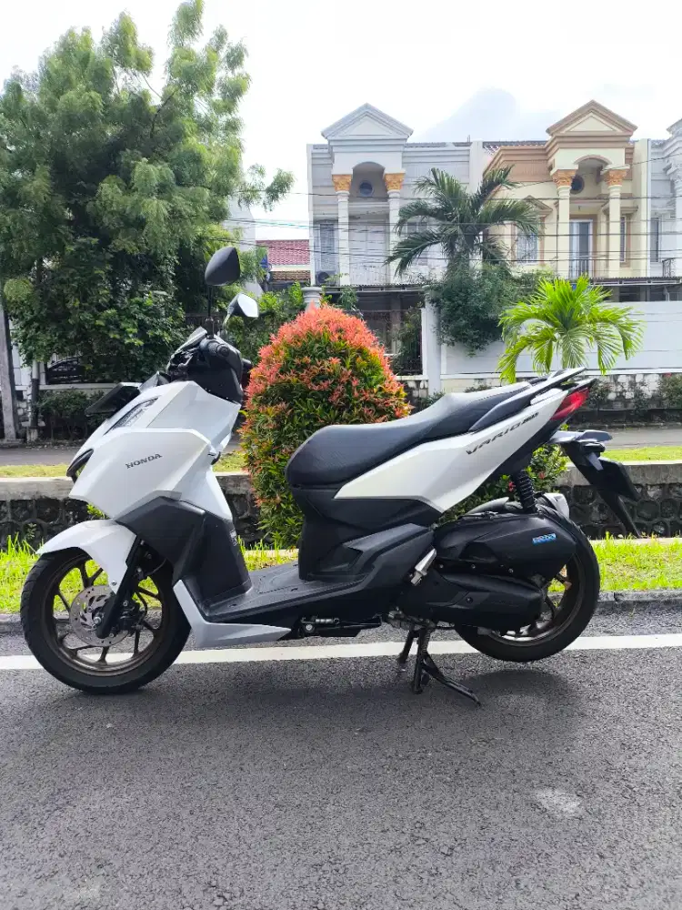 Honda Vario 160 thn 2024 GRESS LOW KM!