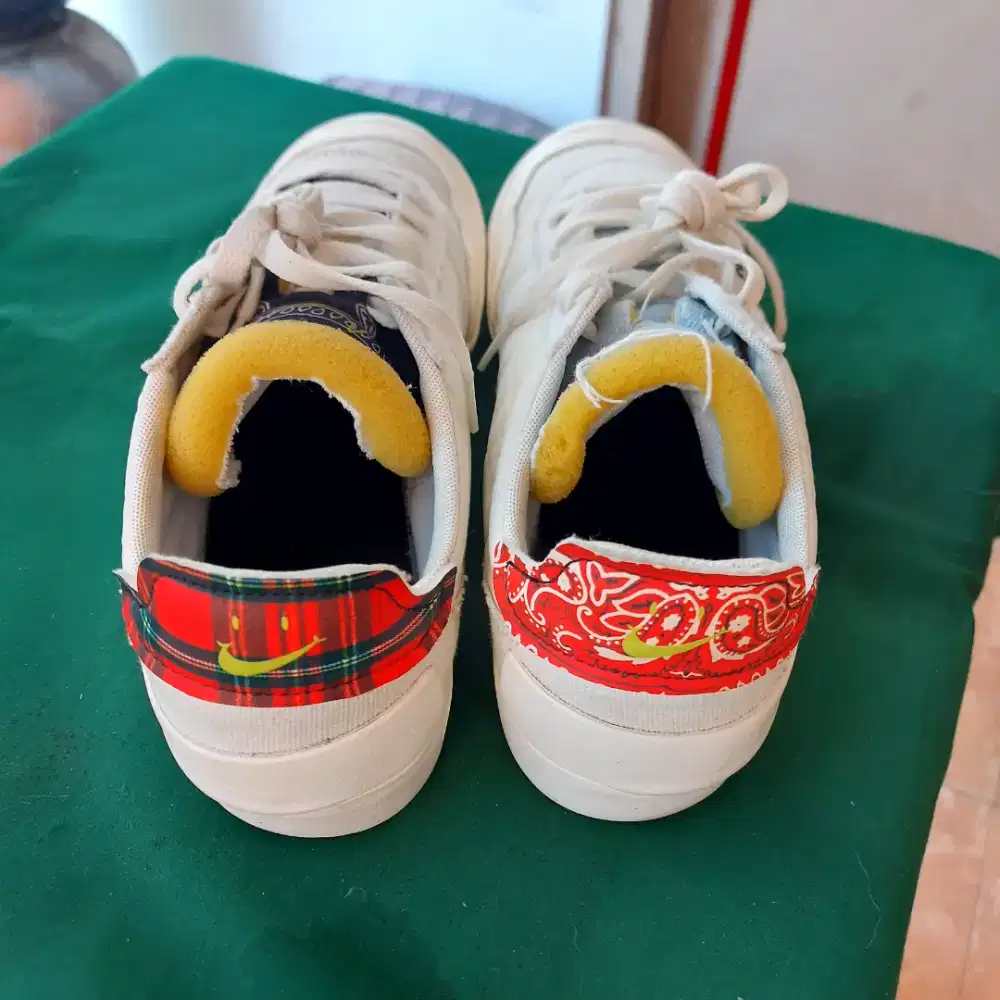 Sniker cowok centang colab