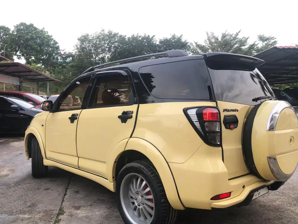 TOYOTA RUSH S 1.5 AUTOMETIC PEMAKAIAN PRIBADI PAJAK HIDUP MOBIL BAGUS