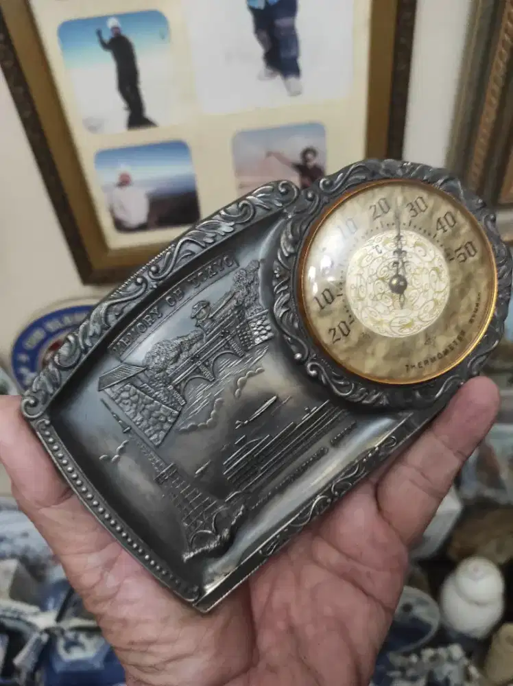 Mainan anak pengukur suhu ruangan jadul japan mulus masih berfungsi