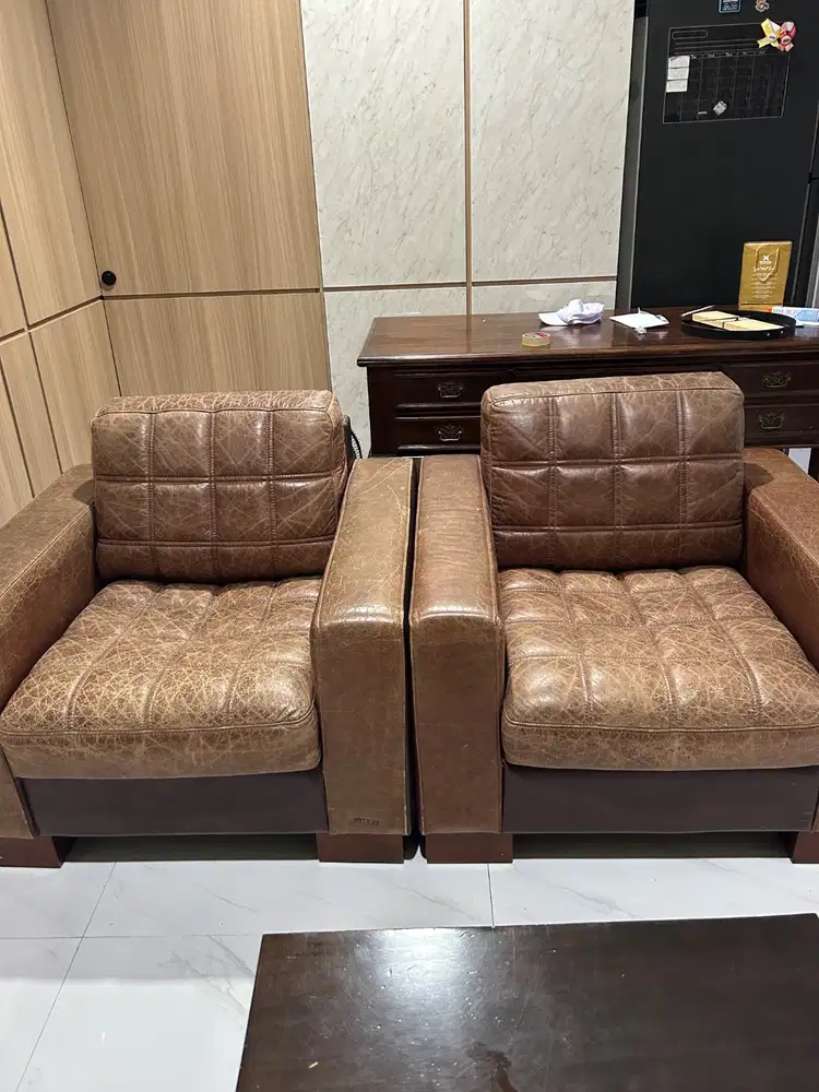 Sofa kulit nieri italia