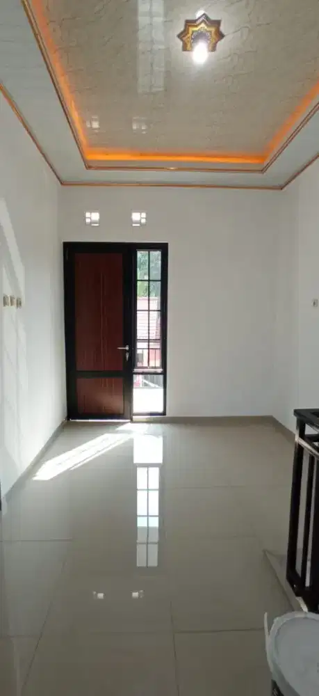 Dijual murah rumah baru 2 lantai, di magelang