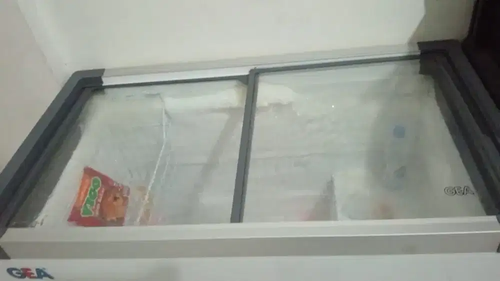 FREEZER sleding kaca GEA 310L