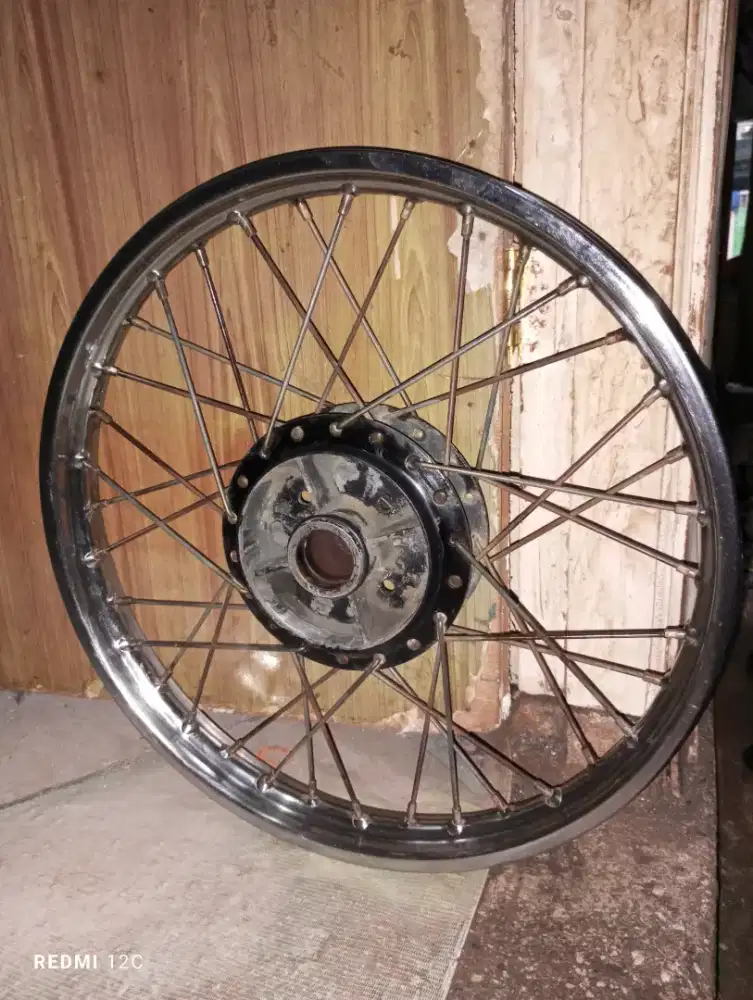 Velg Belakang Yamaha Bebek Tromol Kecil