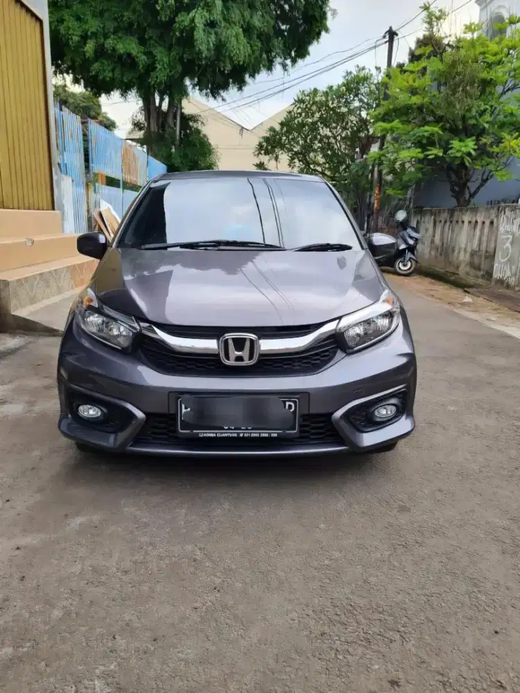 Mobil Brio Satya 2021 Abu Silver