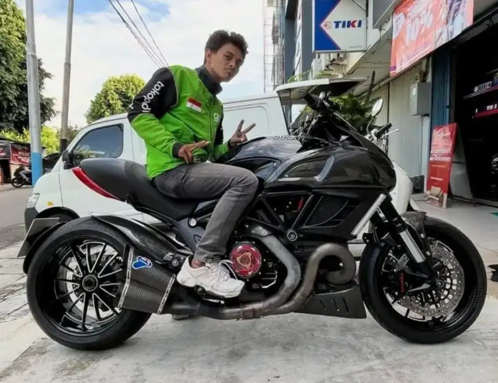 Ducati Diavel Carbon Full Modif Branded Murah 2012