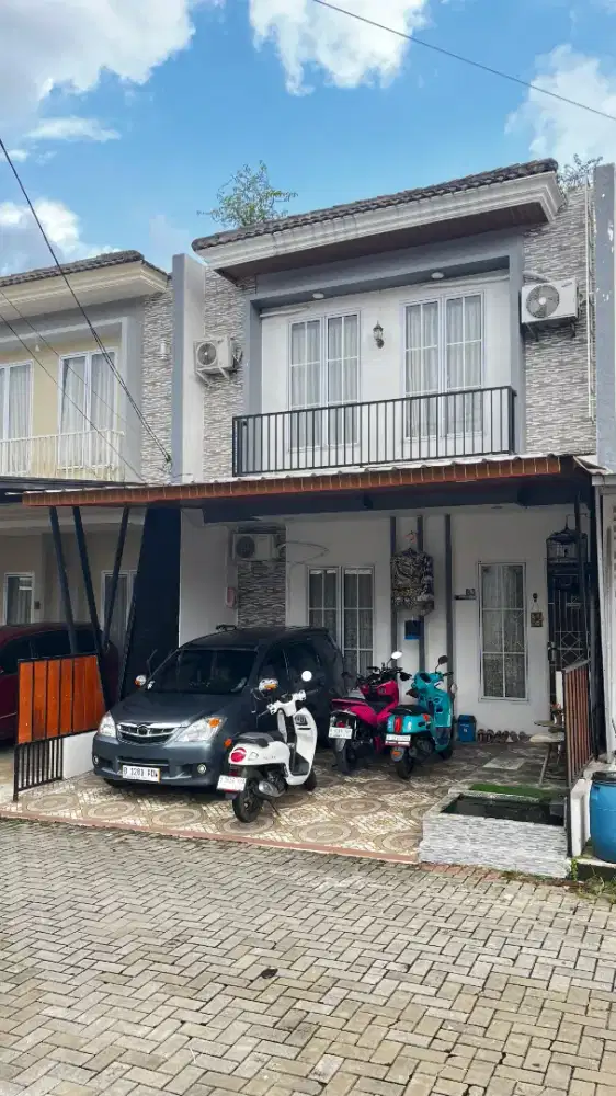 Perum Cluster 3 Lantai di pinggir jalan utama