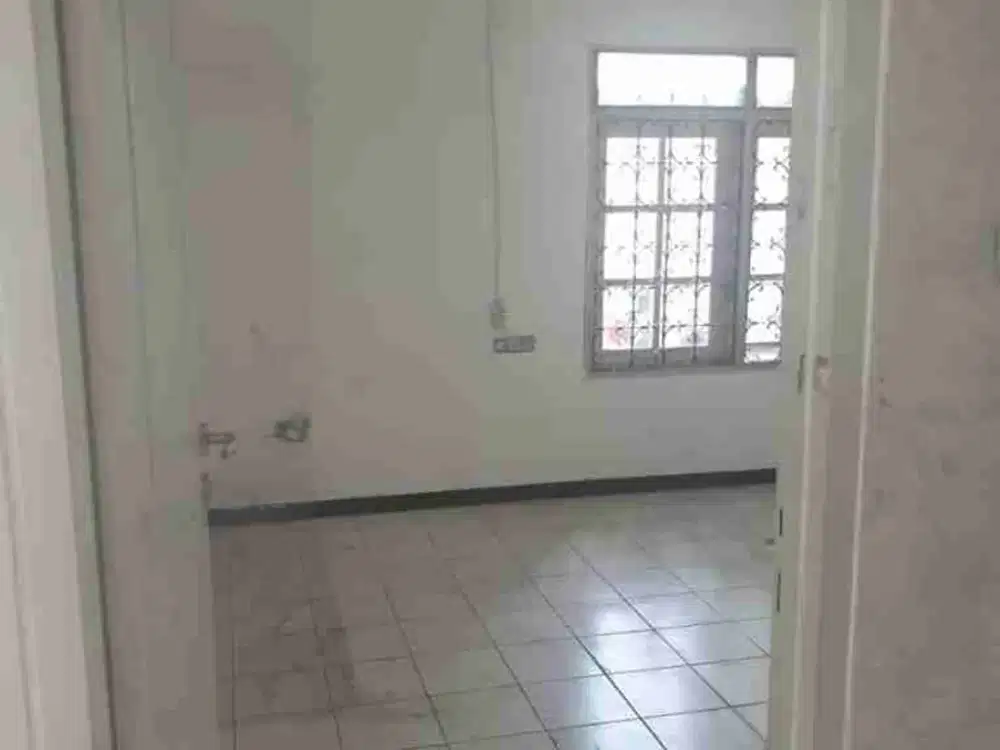 SEWA RUMAH EKS KANTOR DAN GUDANG JL KLAMPIS SEMOLO TIMUR CEK DISKRIPSI