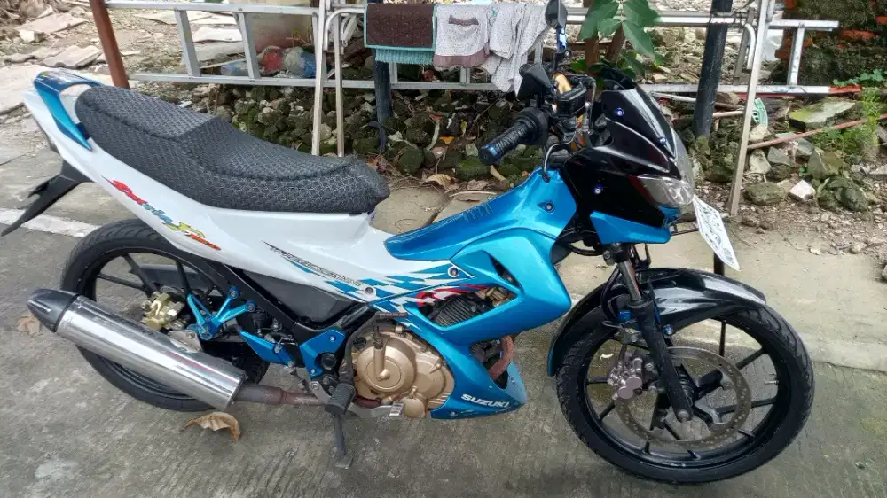 satria fu biru putih