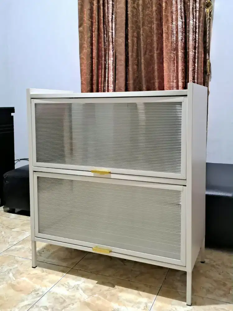 Rak Penyimpanan Besi Dapur