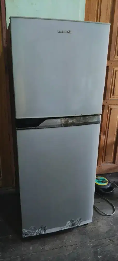 Kulkas 2 pintu panasonic 100% orisinil