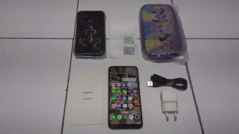 Realme C25S ( 2023 )
Ram 4gb Rom 128gb
Grey Edition