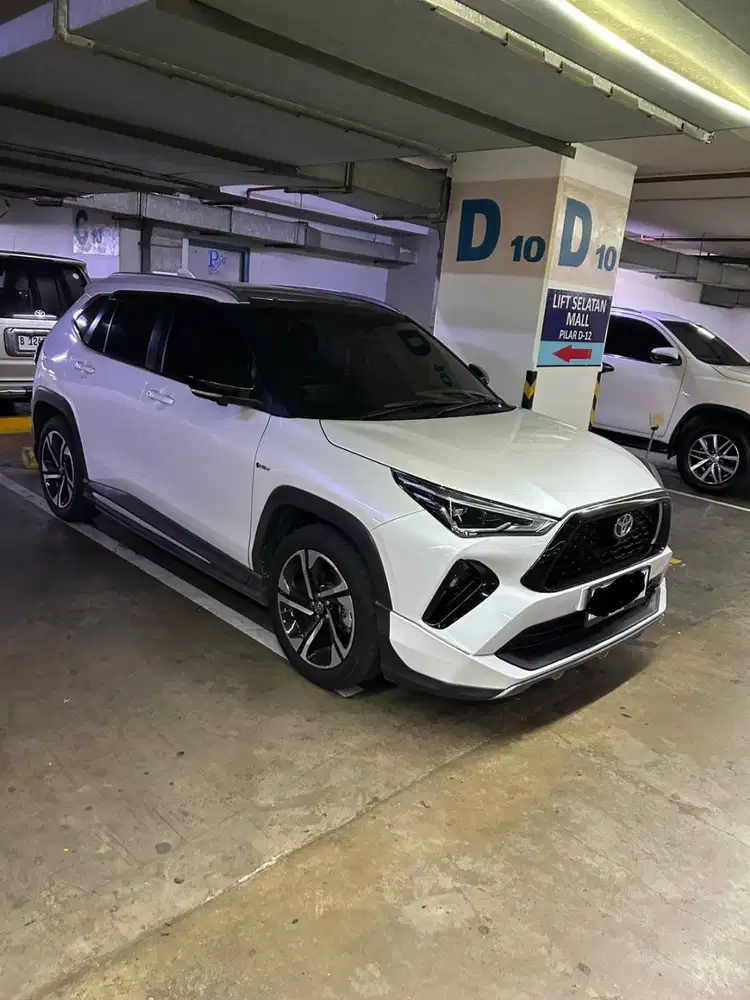 JUAL YARIS CROSS HYBRID NEGO TIPIS KONDISI 90% MULUS