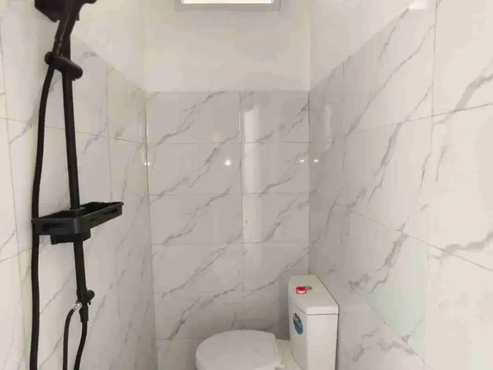 RUMAH RENOVASI HABIS PANYILEUKAN LIKE NEW