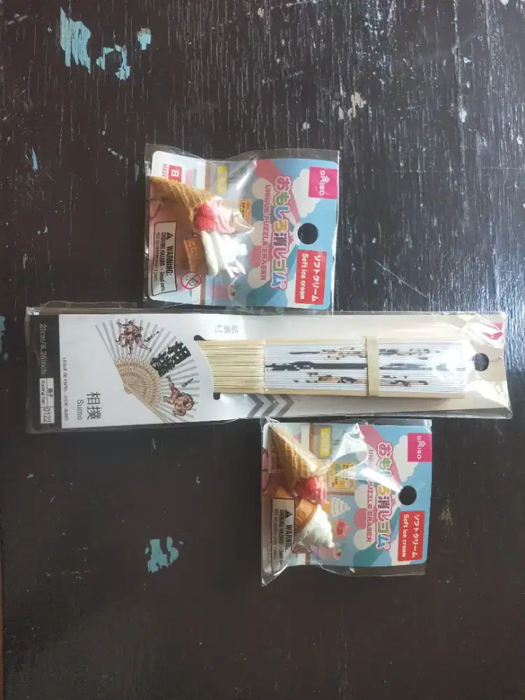 Penghapus dan kipas DAISO Japan