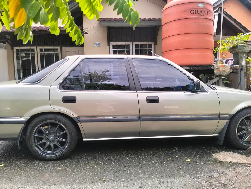 Honda Accord 1983 Bensin