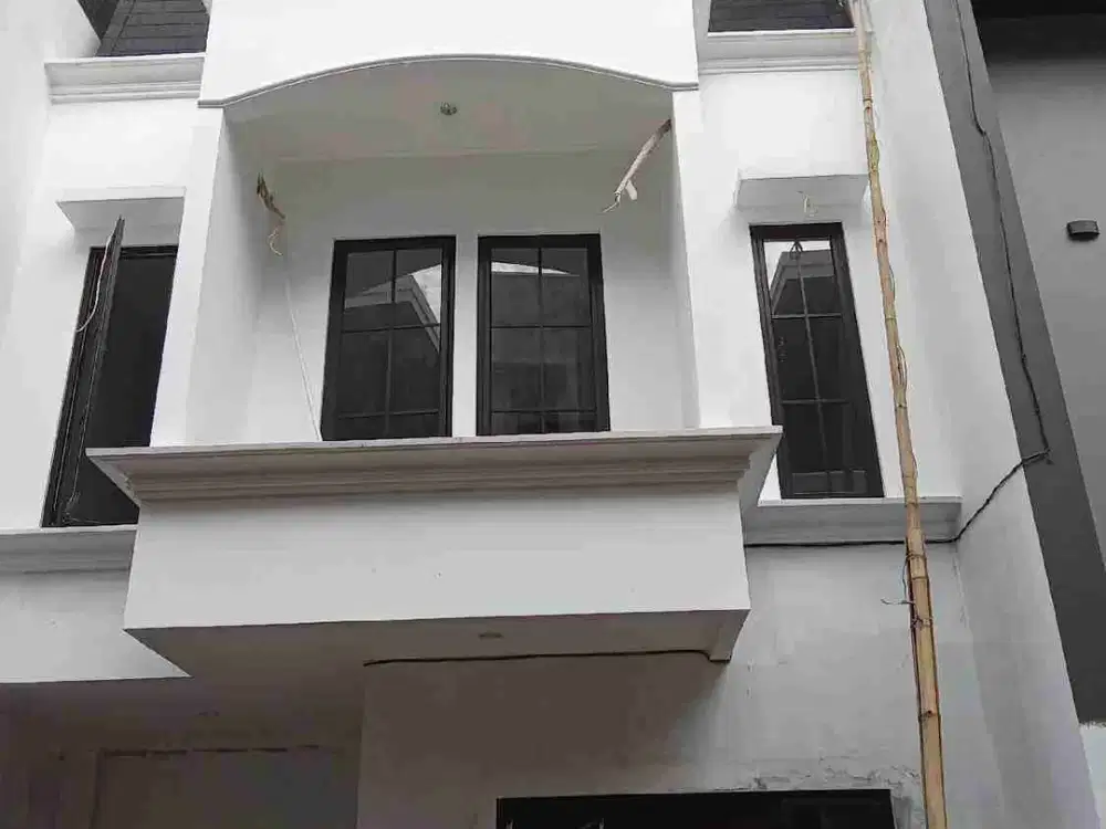 DIJUAL RUMAH BARU DI KOMPLEK KARANG POLA