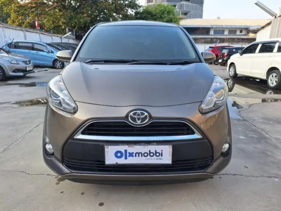 DP RINGAN Toyota Sienta 1.5 V Bensin-AT 2018 Coklat CSHHD