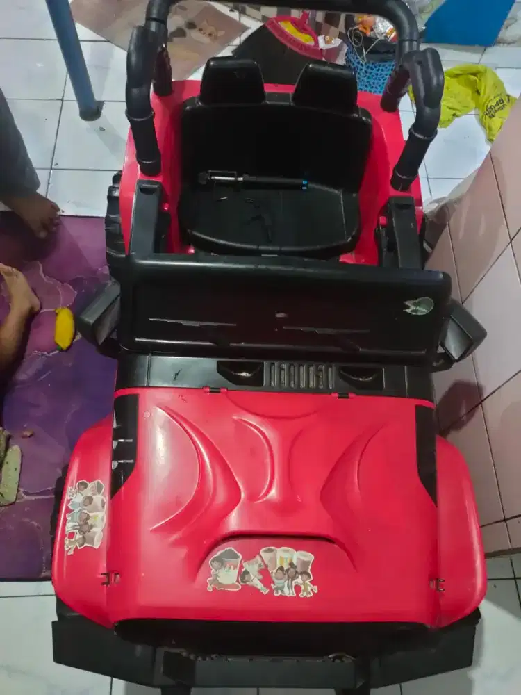 mobilan jip pake aki