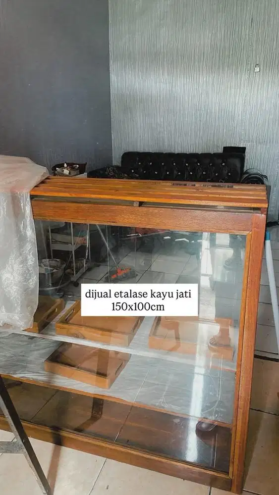 Etalase kue kayu jati
