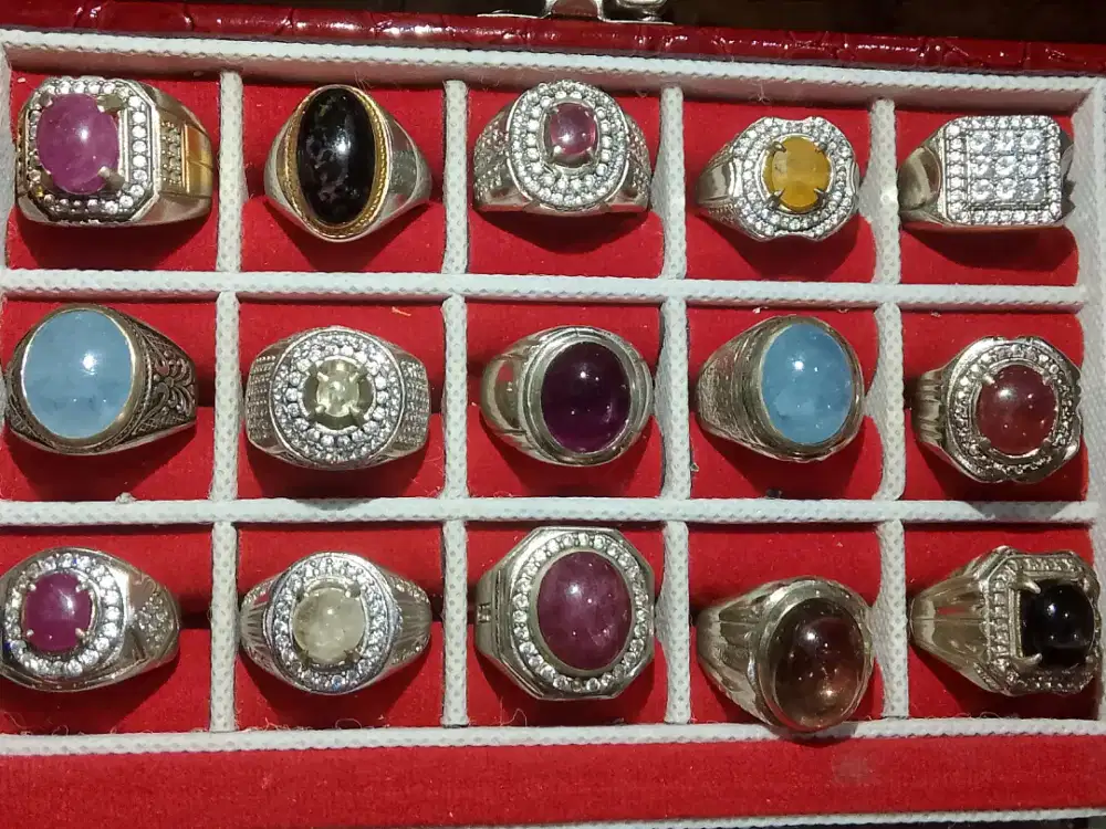 Batu cincin pria dan wanita