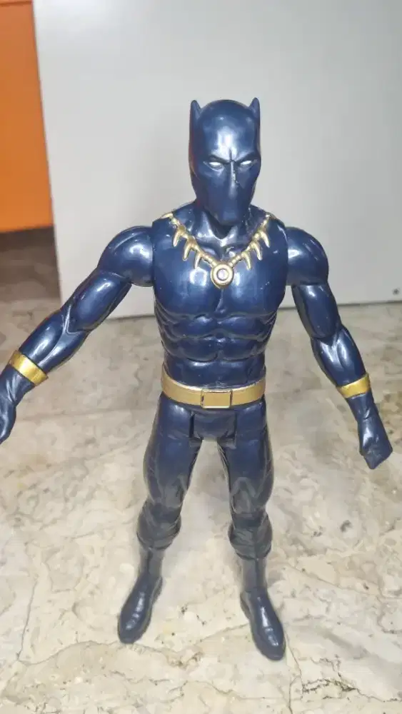 Wakanda Action Figure - Original Hasbro