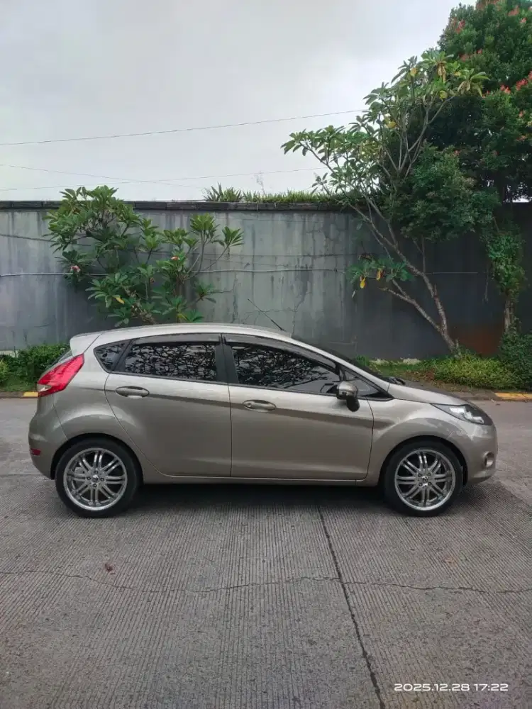 Ford fiesta Mantap Siap pakai