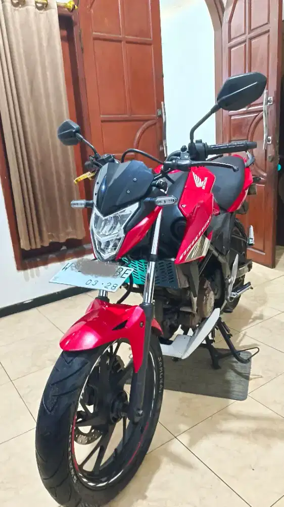 CB150R merah, plat W Gresik, pajak panjang