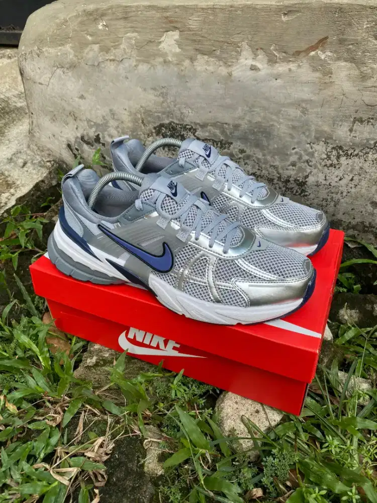 Nike V2K Run Wolf Grey