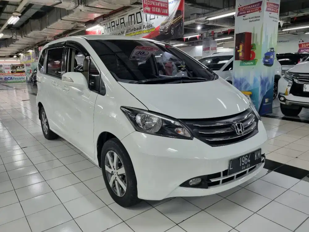 HINDA FREED 1.5 E PSD A/T 2010 PUTIH.