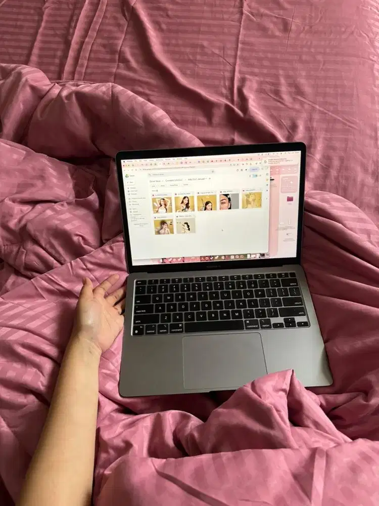 GARANSI ON. MacBook Air M1 2020 | 8GB RAM | 256GB SSD