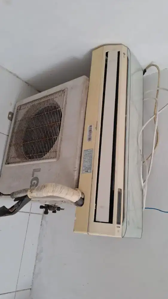 Di Jual AC merek LG 1/2 PK