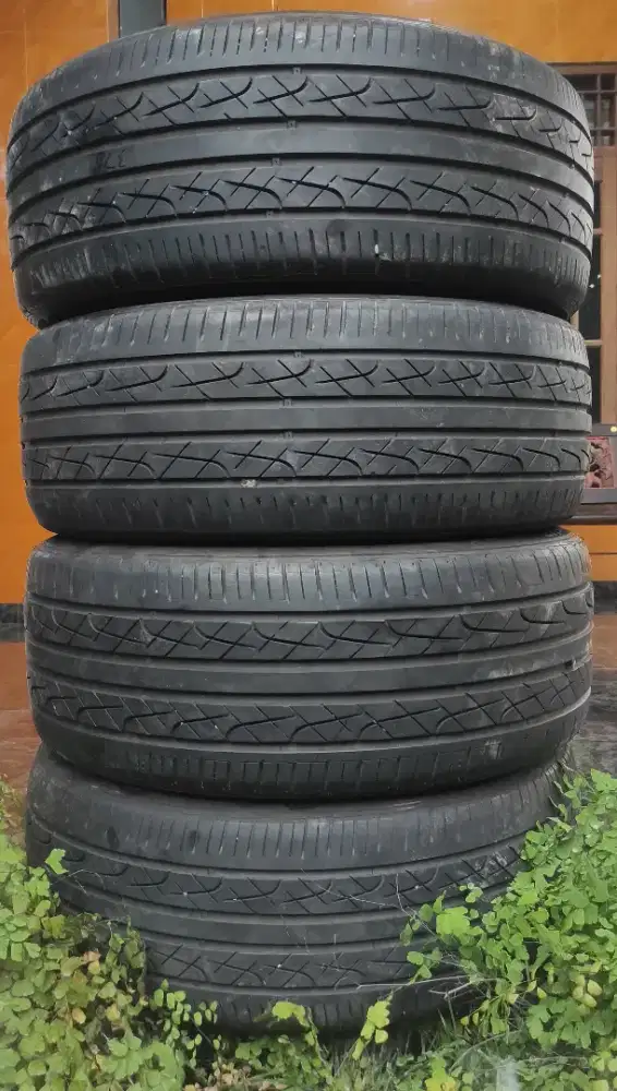 Ban r17 205/45 + 215/45 alphard kijang avanza xenia Corolla jazz brio