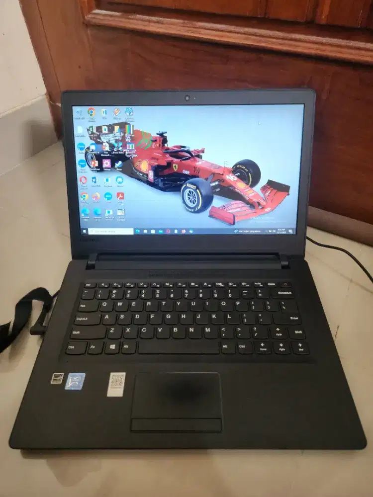 Lenovo 80T6 Ram4/SSD128GB celeronN3060 14inc laptop charger only mulus