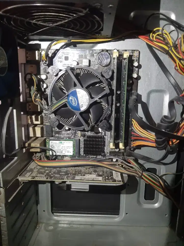 Core i5 ram 8 ssd 256 gb vga gtx 745 4 gb