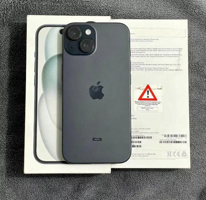 Iphone 15 basic 128gb ibox mulus lengkap