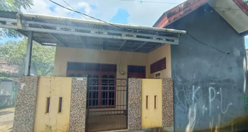 Rumah sudut Dekat SMA 18 Nego