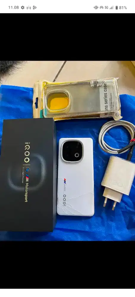 Iqoo 13 12/256 minus