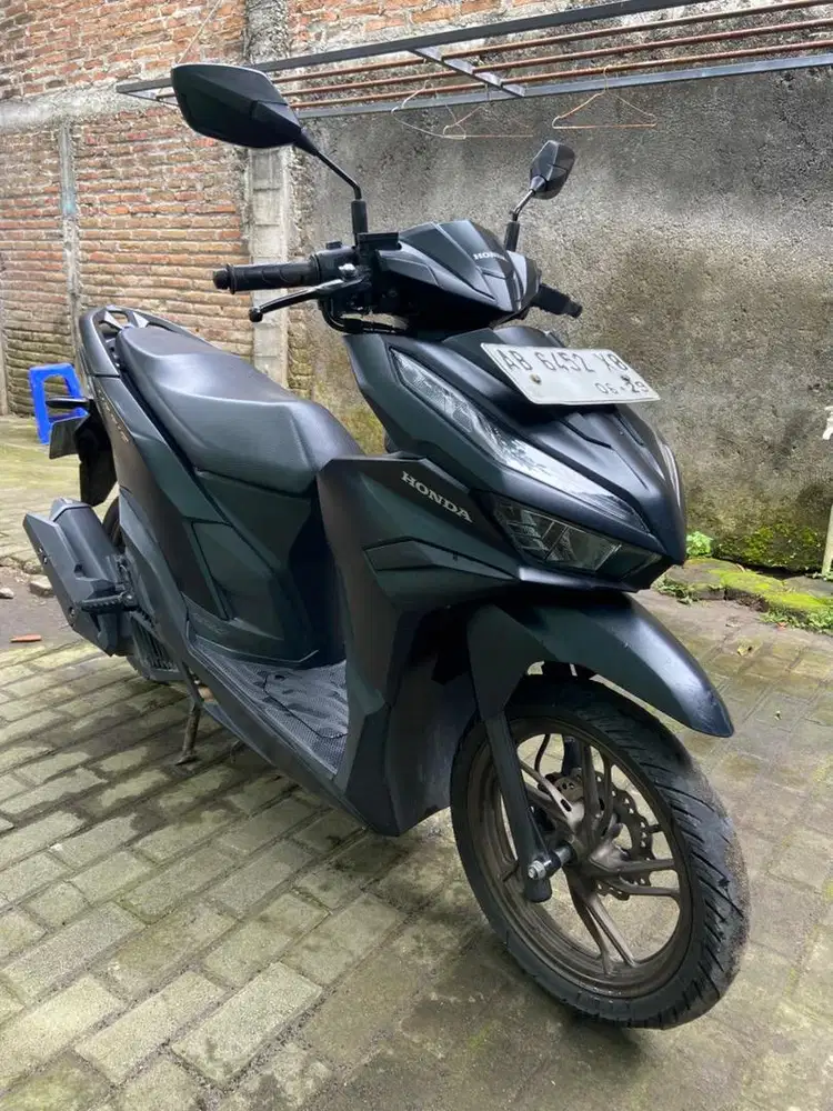 Honda Vario 125 CBS ISS KEYLESS HITAM DOFF