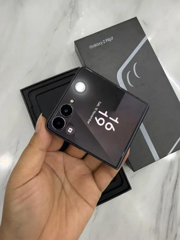 Samsung zflip7 512Gb resmi sein