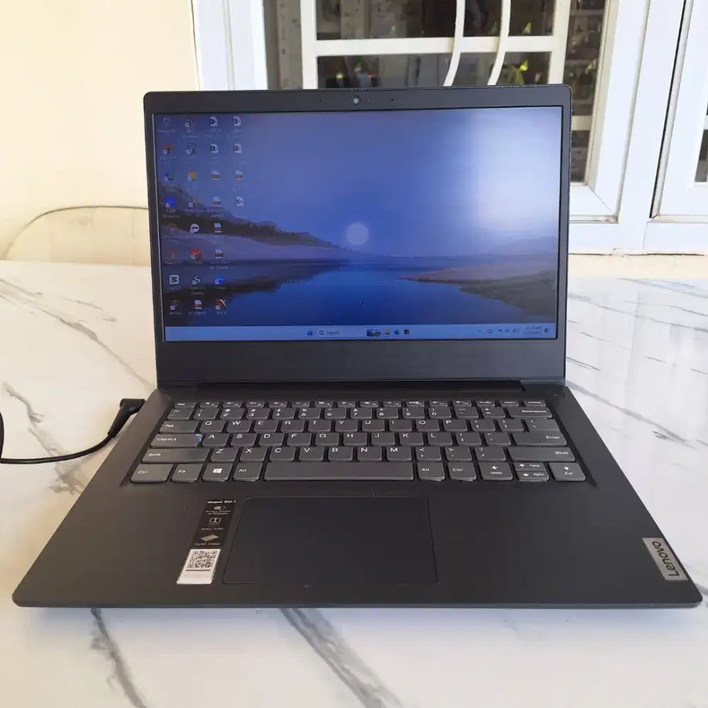 Laptop Lenovo Ideapad Slim 3 AMD Athlon Silver 3050U Radeon Graphic