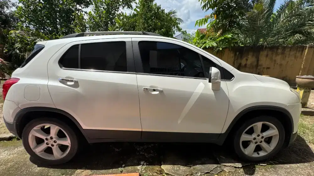 DIJUAL CHEVROLET TRAX LTZ TURBO 1.4