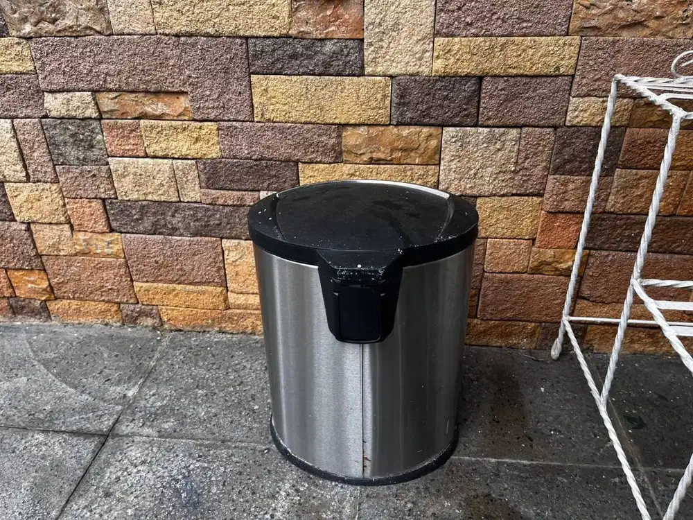 Tempat Sampah Injak Pedal Trash Bin