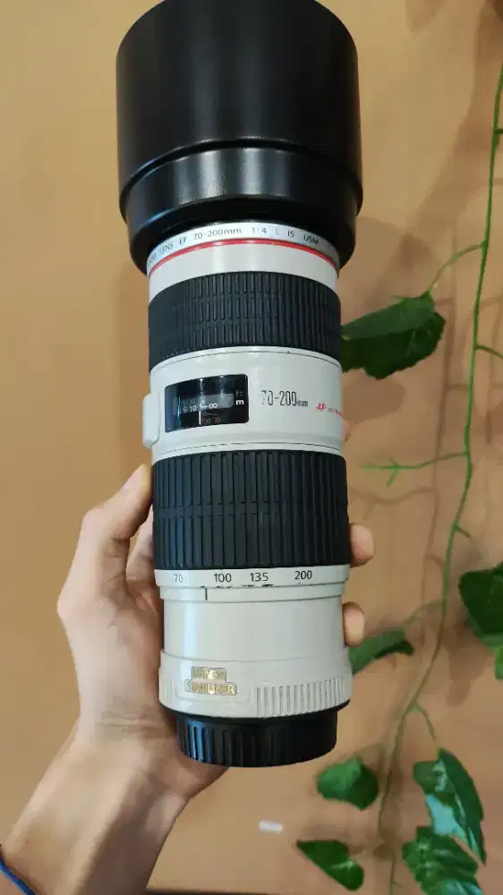 Lensa Canon 70-200mm F4 L IS USM