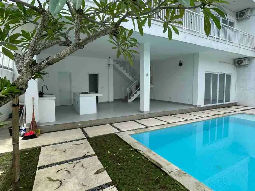 DIJUAL VILA CANTIK MUNGGU DEKAT PERERENAN , CANGGU KUTA UTARA